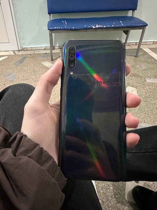 Самсунг а50 64гб