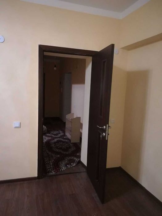 2 Хонали квартира тезда сотилади. ОР.Р 7 микр.н