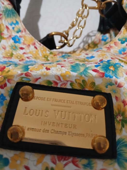 Чанта на цветя LV