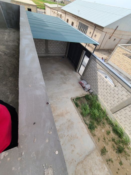 Бухоро 5 мкрн орка томонда 2 этажлик коробка участка сотилади