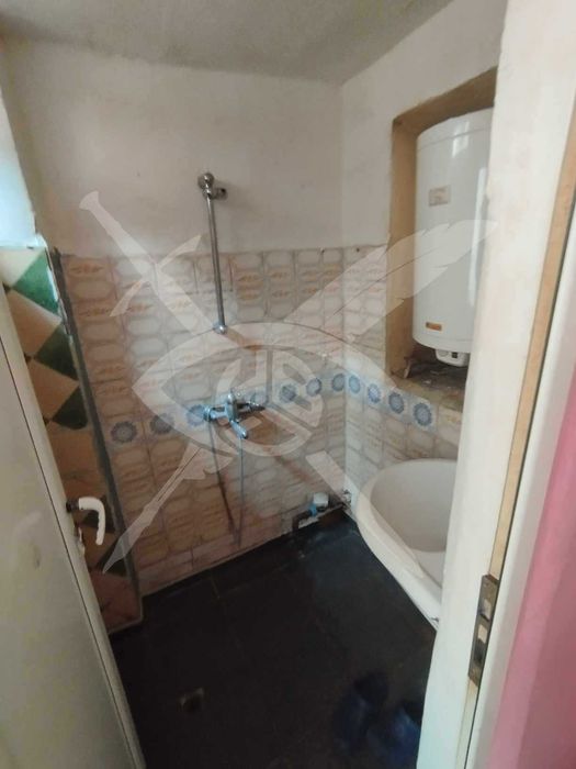 Дава се под наем Етаж от къща в Варна, Погреби - 50 кв.м за 200 € - Снимка #3
