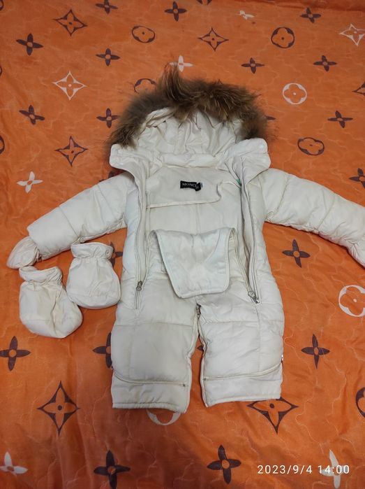 Продам детский комбинезон