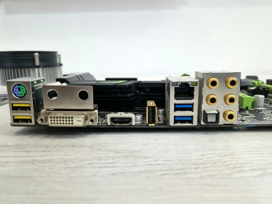 Gigabyte G1 Sniper B7 + Intel Core i5 - 7400 3.00 GHz редкий комплект!