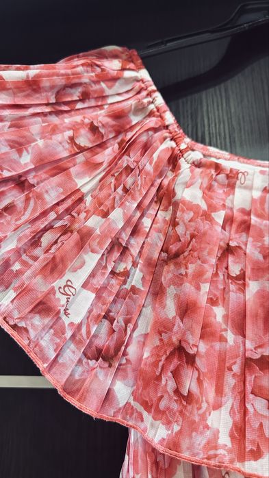 Рокля плисе Guess