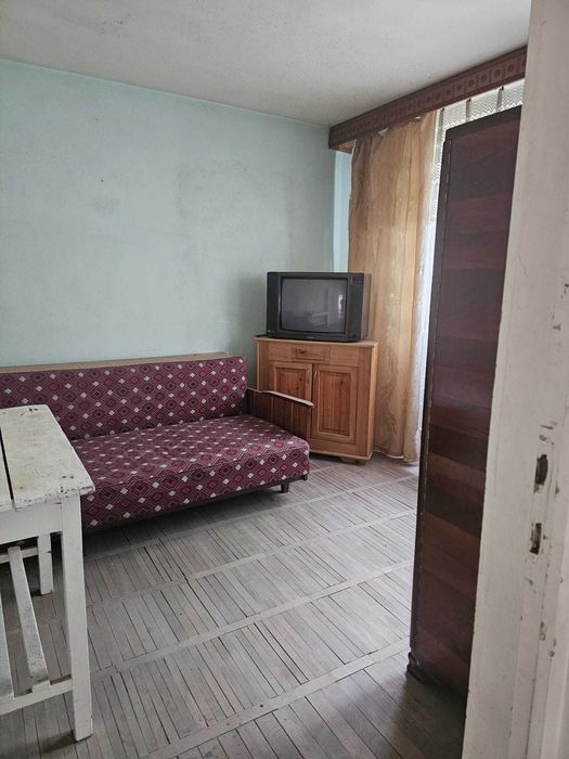 De vânzare Apartament 3 camere,etaj 1,zona Ion Creangă
