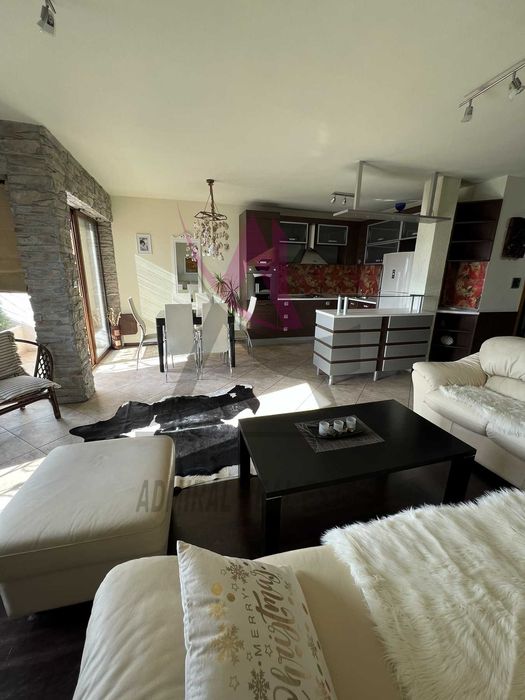 Дава се под наем Двустаен апартамент в Варна, Колхозен пазар - 75 кв.м за 575 € - Снимка #2