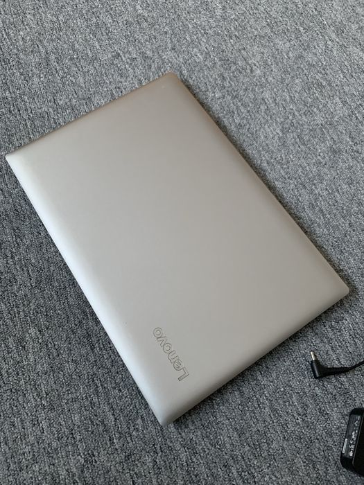Laptop LENOVO IdeaPad 330 Procesor AMD A9 3.0GHz DDR4 8GB, HDD 1TB