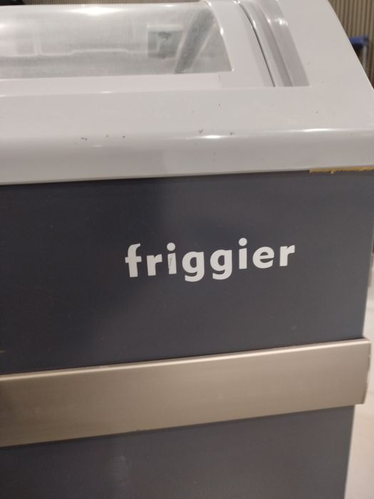 Морозилка 500л ценна 200.000тг