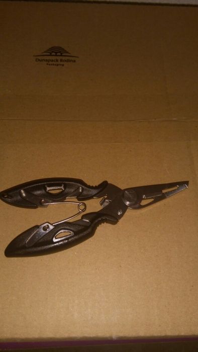 Клещи за халки