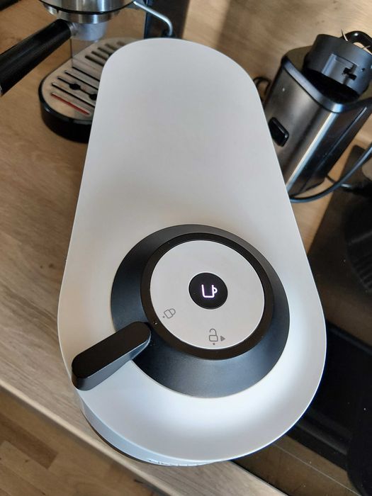 Кафемашина с капсули NESPRESSO VERTUO POP Mch White