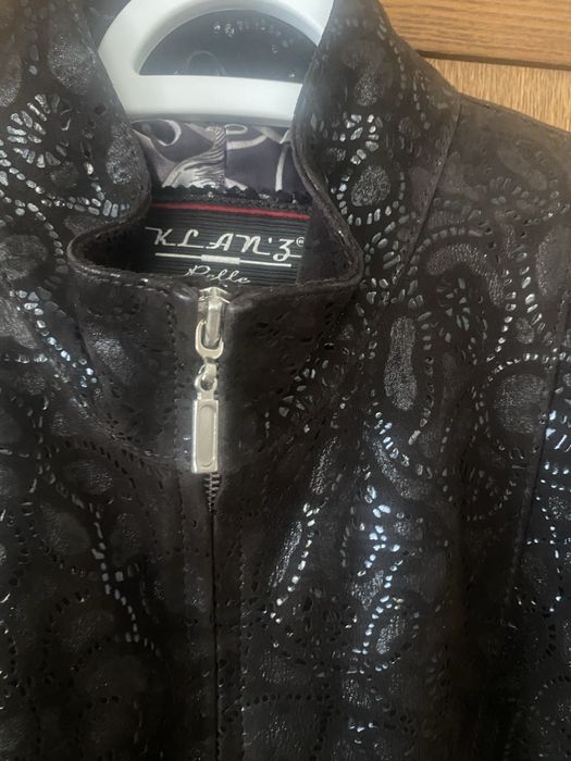 Продам куртку легкую