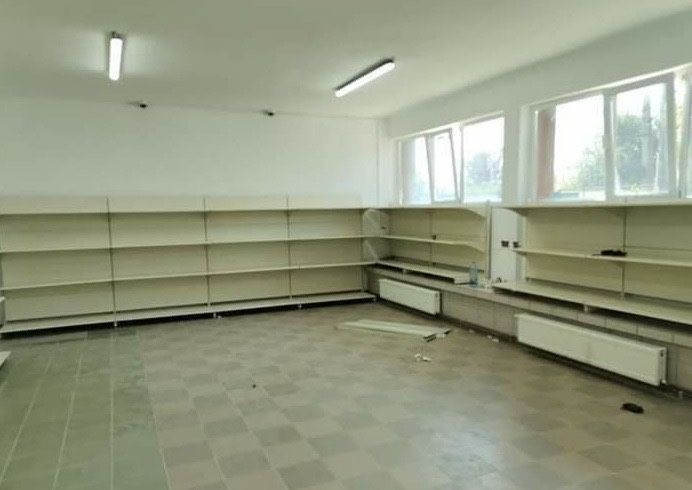 rafturii pentru magazin