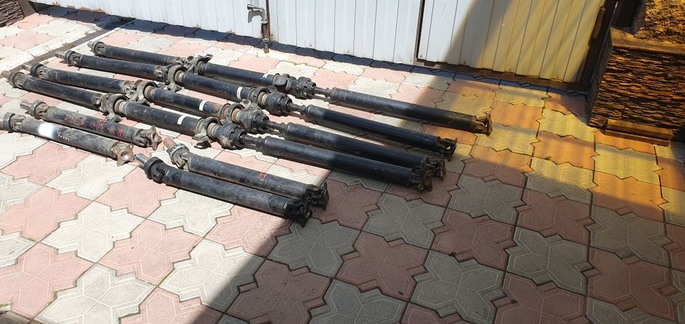 Карданный вал на лексус Rx 330,350.