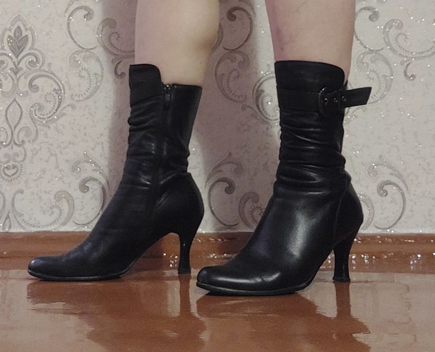 Полусапожки женские.