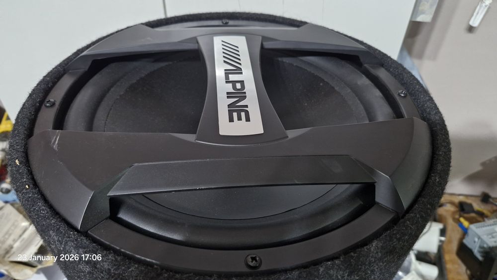 Subwoofer Alpine + Amplificator