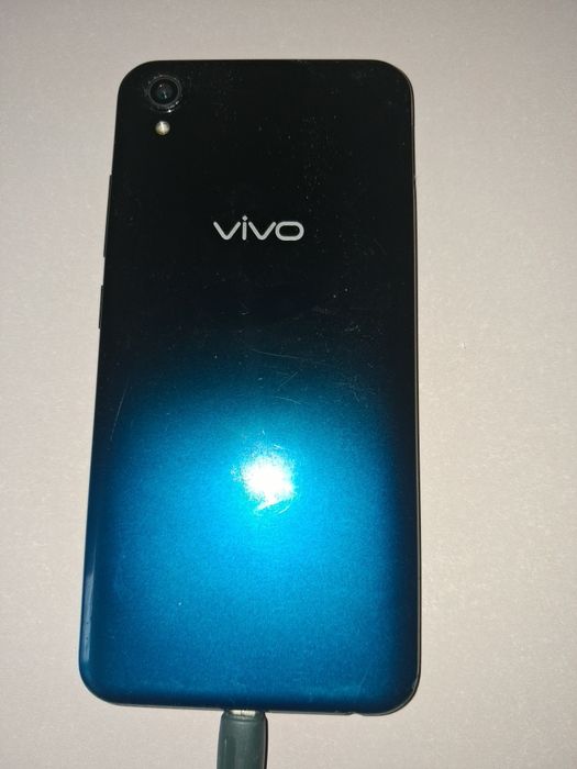 Продам телефон Vivo