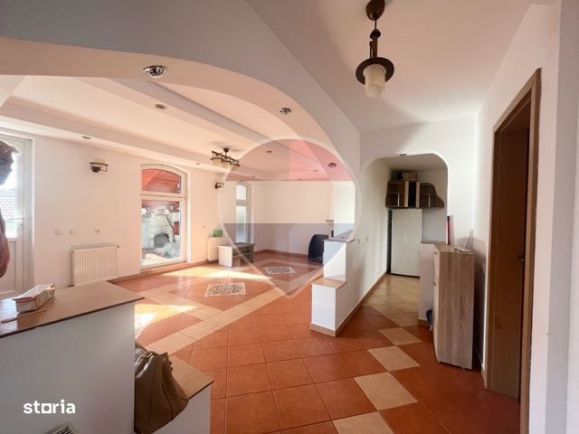 Casa duplex 4 camere de închiriat str. Ulmului, Lacul lui Binder