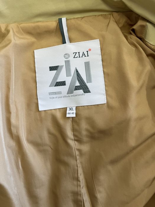 Продам женскую ветровку