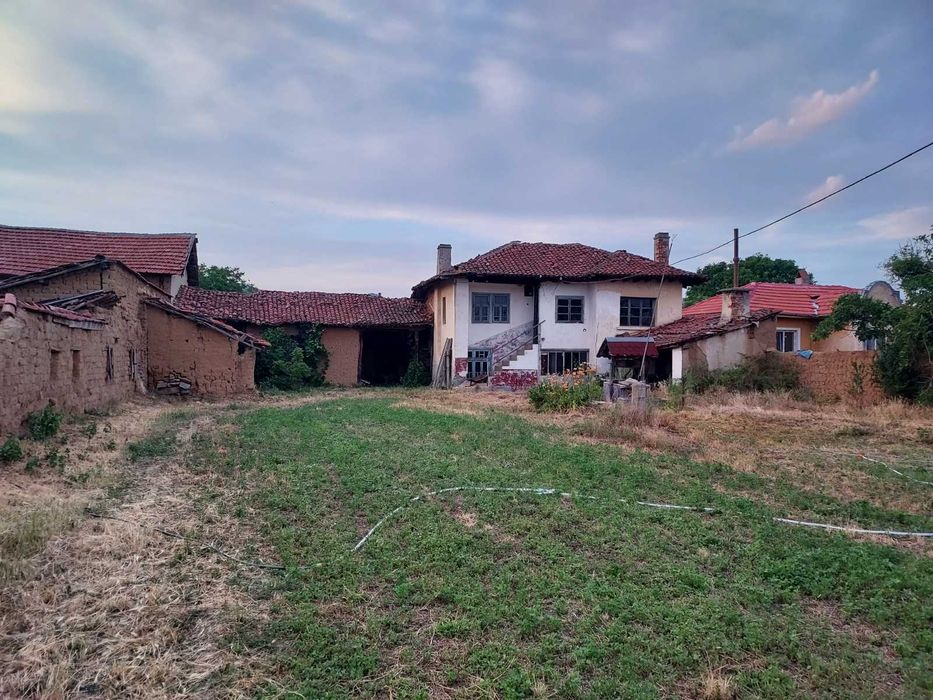 Продава къща в село Дъбово
