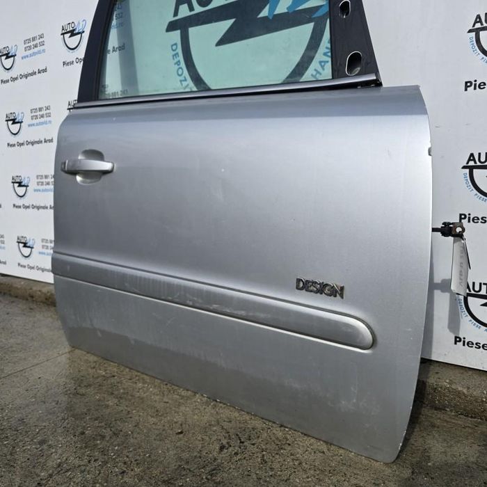 Portiera usa dreapta fata Opel Zafira B Facelift