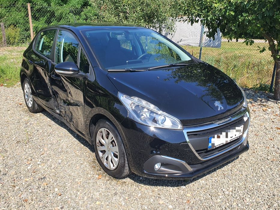 PEUGEOT 208 2019