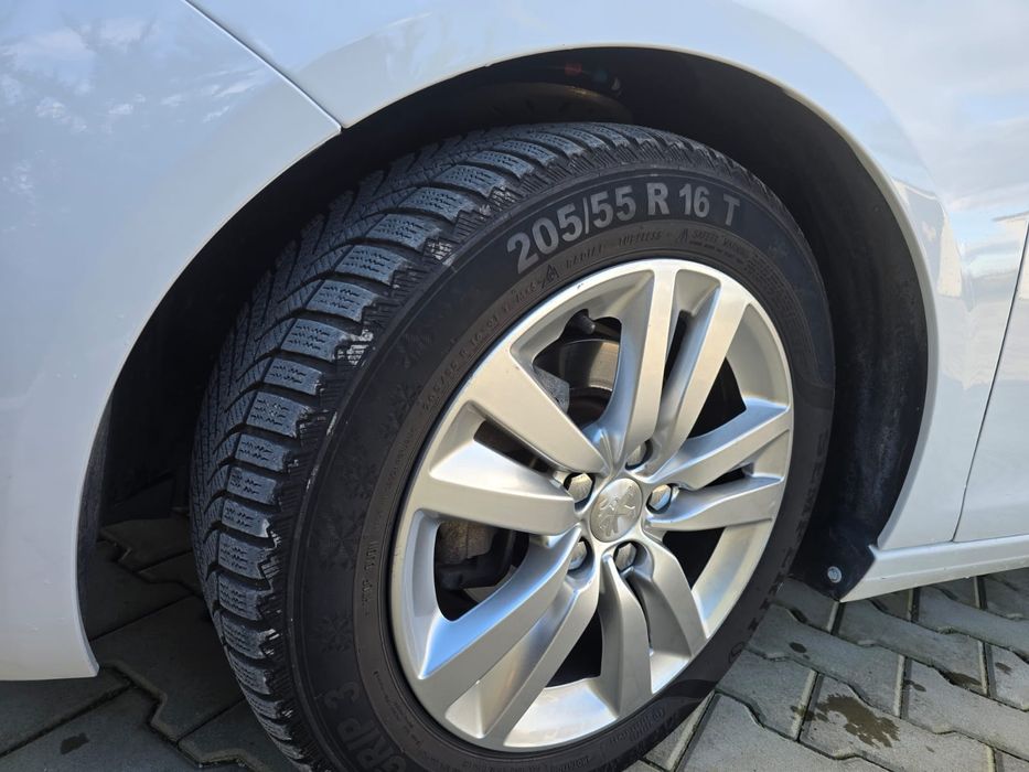 Vând Peugeot 308,1.6HDI,fab.2017,euro 6,105.000km,de nou in Romania.