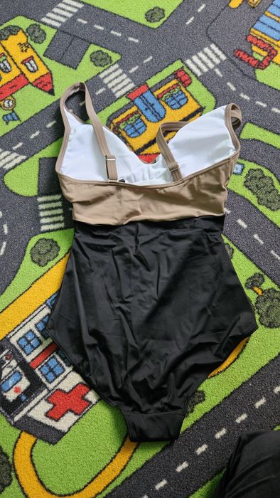 Costum intre baie dama marimea 38 Bonprix