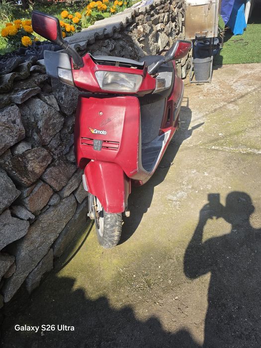 Скутер  Peugeot sv 50