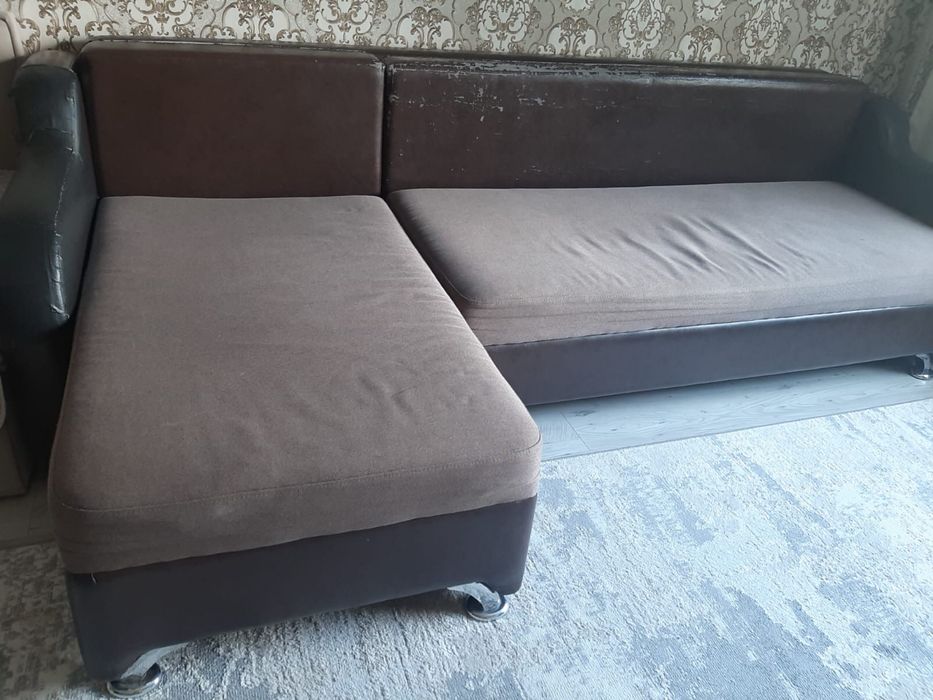 Срочно продам диван!