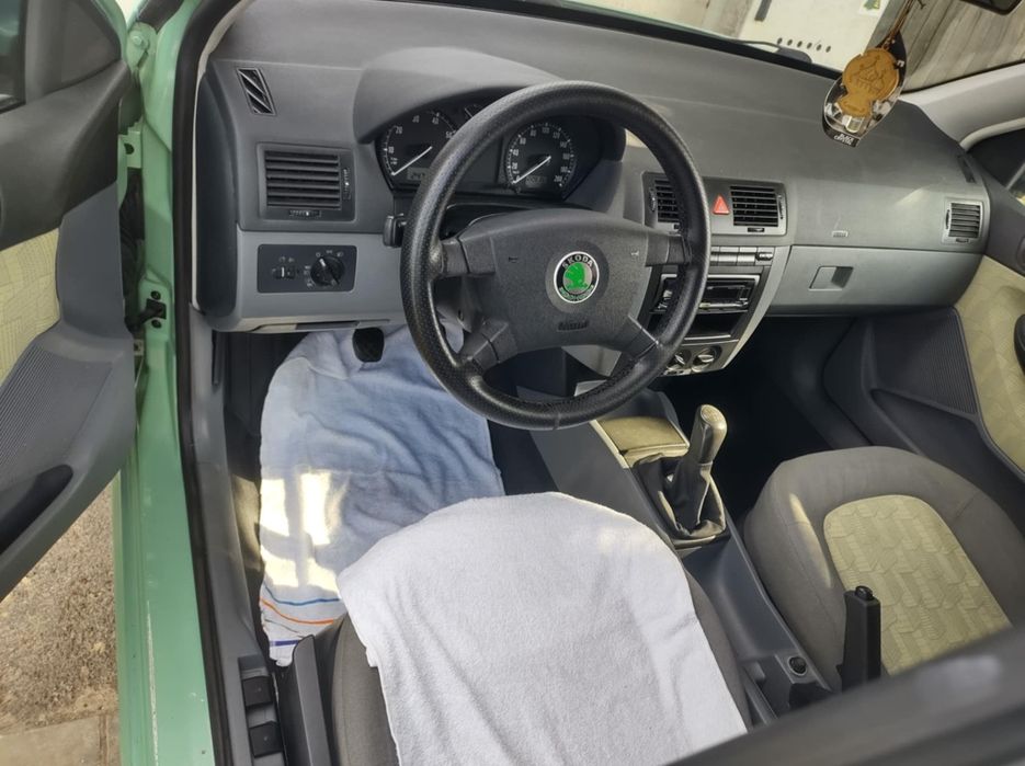 Skoda Fabia 1,4  16v ,benzina ..și  gpl nou , valabil 10 ani