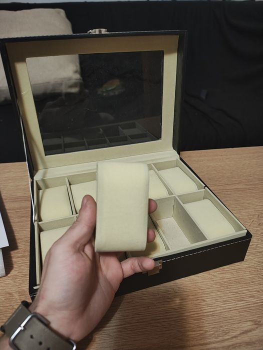 Cutie depozitare ceasuri – 10 compartimente | Elegantă, ideală pentru