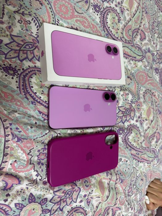 Vând iPhone 16 plus 256 GB roz