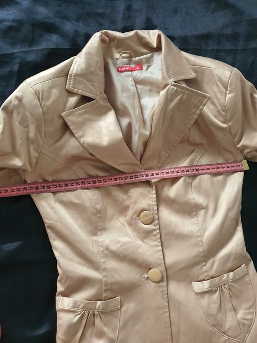 Costum damă sacou și fustă satin crem bej șampanie S M office elegant business