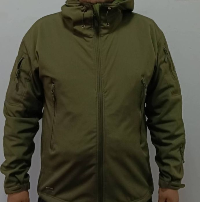 Продам джинсы новые мужские