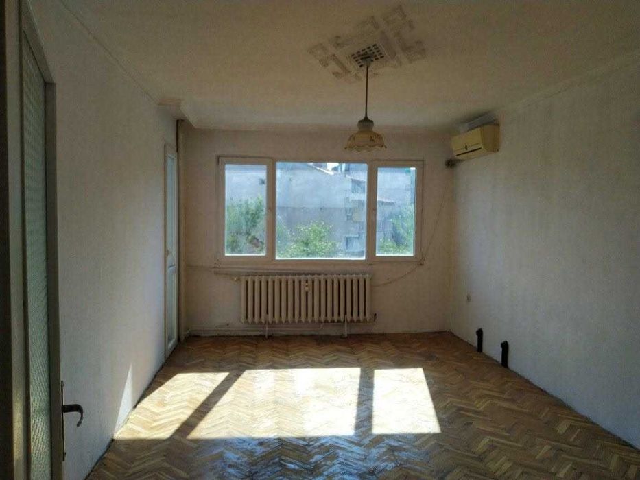 продавам апартамент