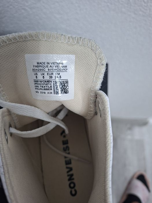 Дамски Кожени Кецове Converse