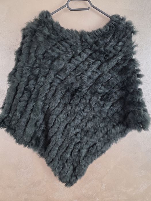 Capa/pelerina blana naturala