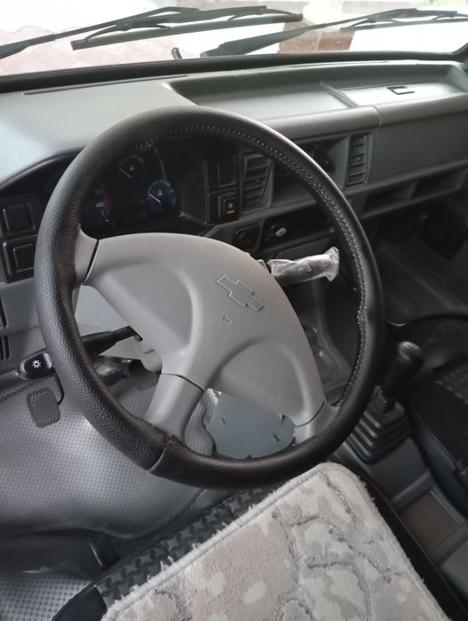 Labo moshina sotiladi