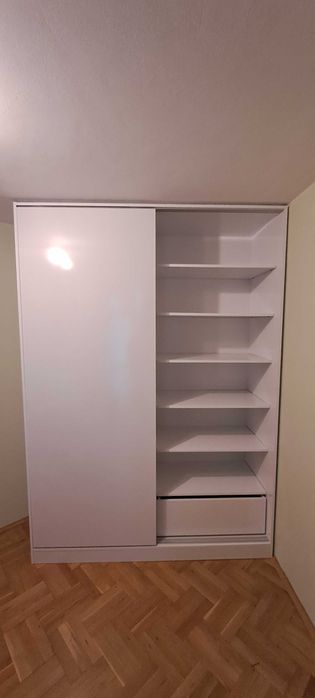 Изработване на гардероби по поръчка