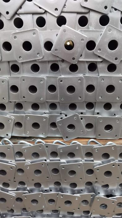 Popi metalici zincati 2m - 3.6m 10,80€ + TVA ( pt minim 500 buc )