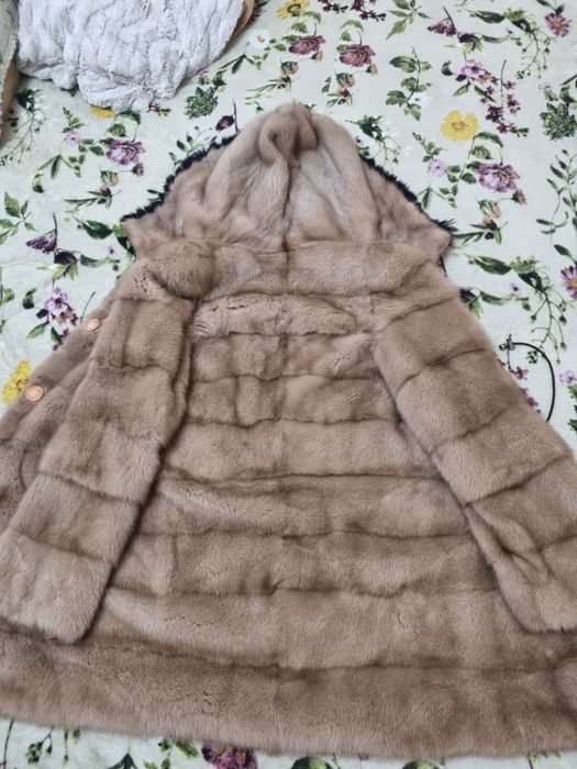 Haina din blana naturala de vizon