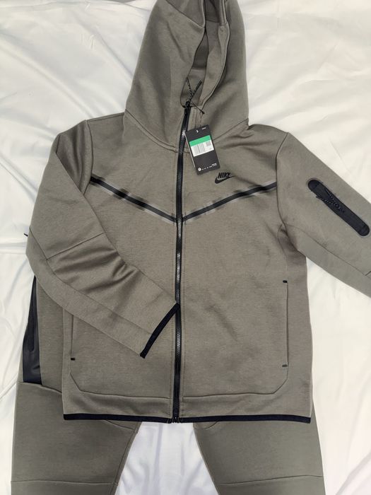 nike tech fleece