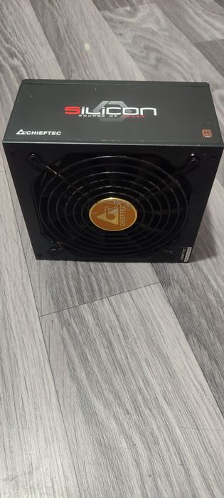 Блок питания chieftec на 750 ватт