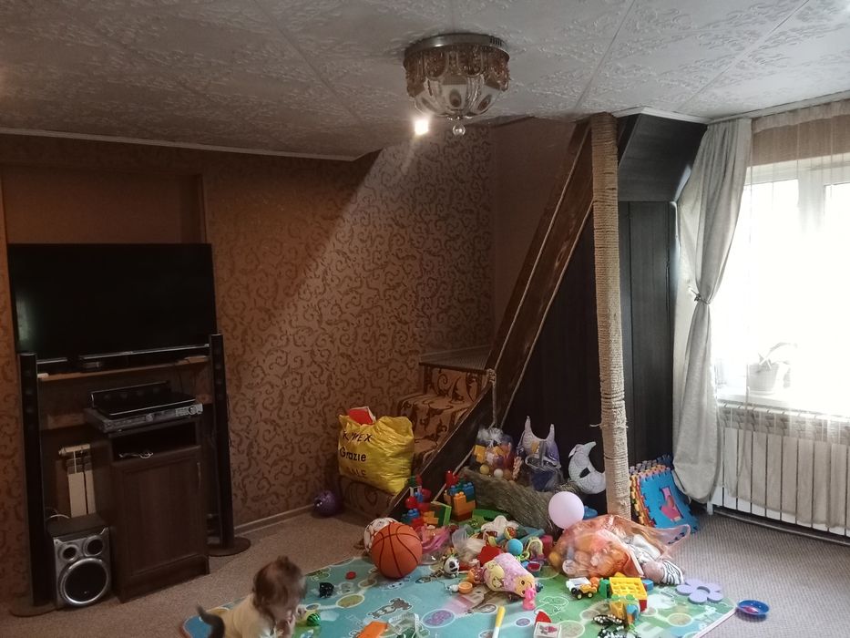 Продам дом 3 комнатный 100 кв.