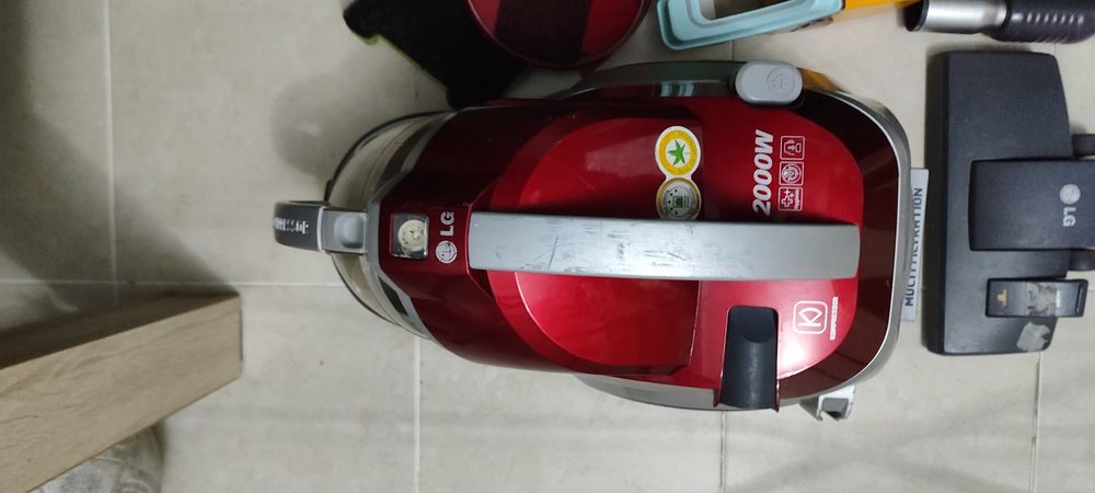 Пылесос LG 2000W