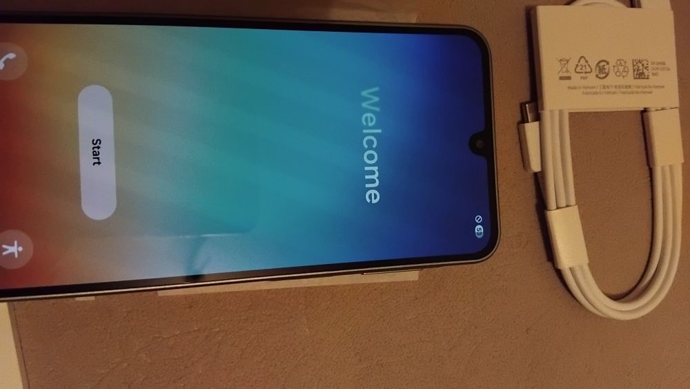 Продавам Нов Samsung A17