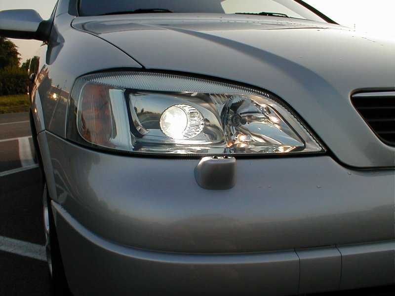 Ксенонови фарове Opel Astra G