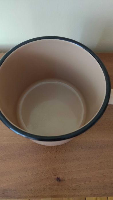 Голямо емайлирано канче с дълга дръжка ново