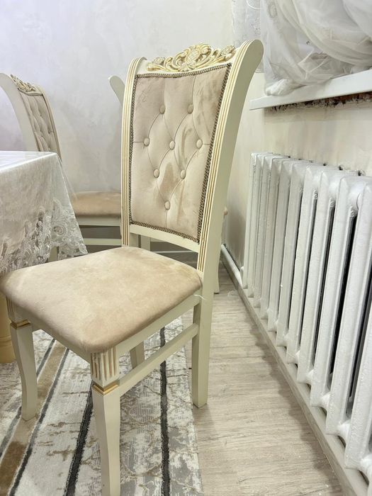 Продаю мягкие стулья