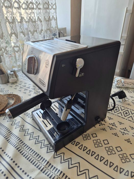 Кофеварка Delonghi ECP33.21 BK